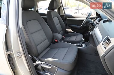 Внедорожник / Кроссовер Audi Q3 2016 в Харькове