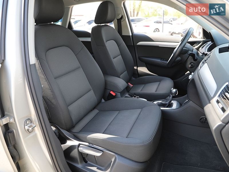 Внедорожник / Кроссовер Audi Q3 2016 в Харькове