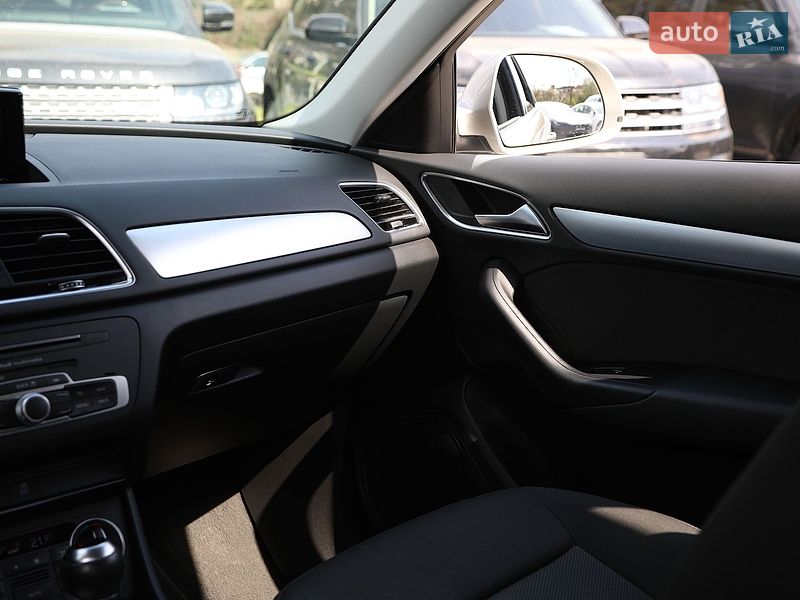 Внедорожник / Кроссовер Audi Q3 2016 в Харькове