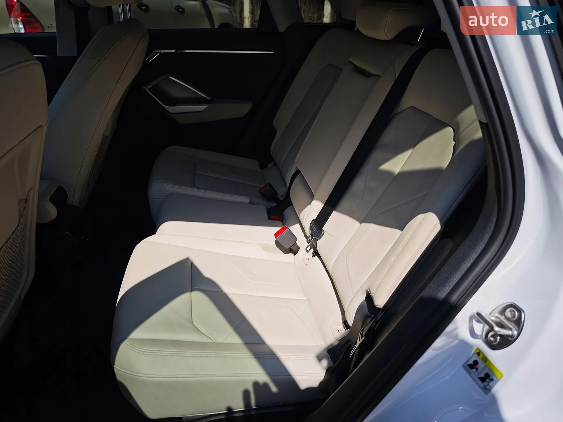 2019 Audi Q3 - мініатюра 15