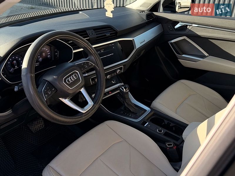 Внедорожник / Кроссовер Audi Q3 2019 в Хмельницком