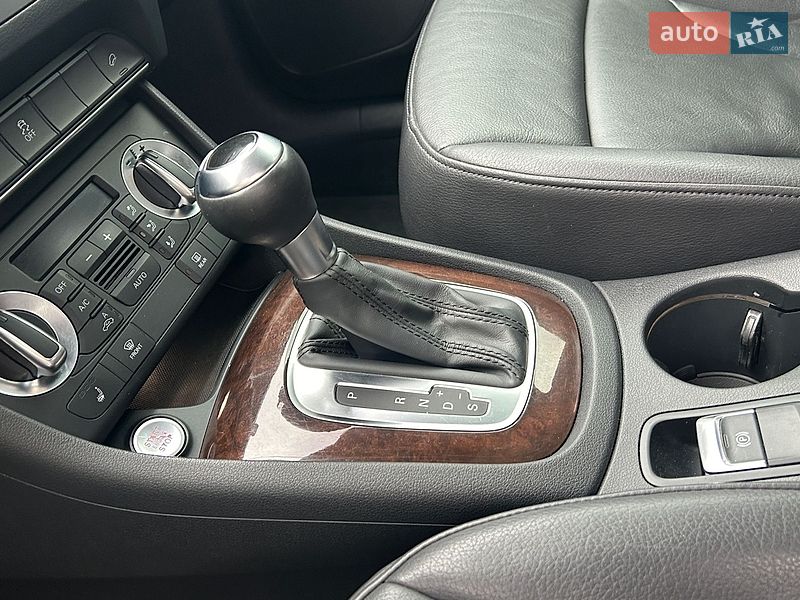 Внедорожник / Кроссовер Audi Q3 2015 в Мукачево