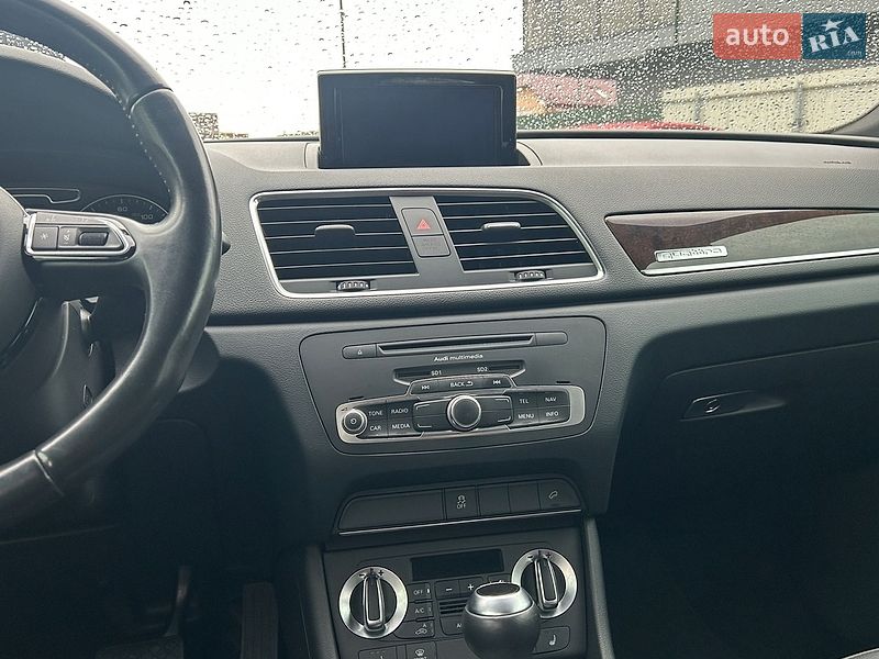 Внедорожник / Кроссовер Audi Q3 2015 в Мукачево