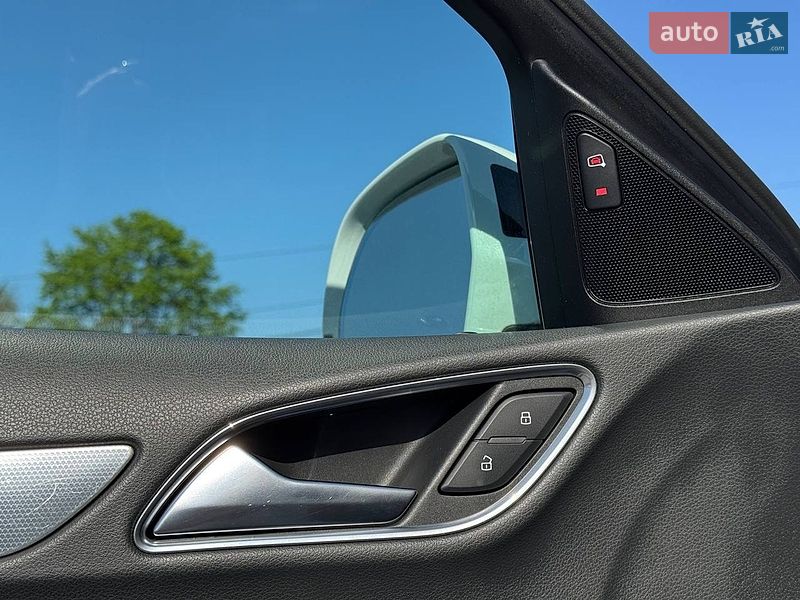 Внедорожник / Кроссовер Audi Q3 2016 в Ровно