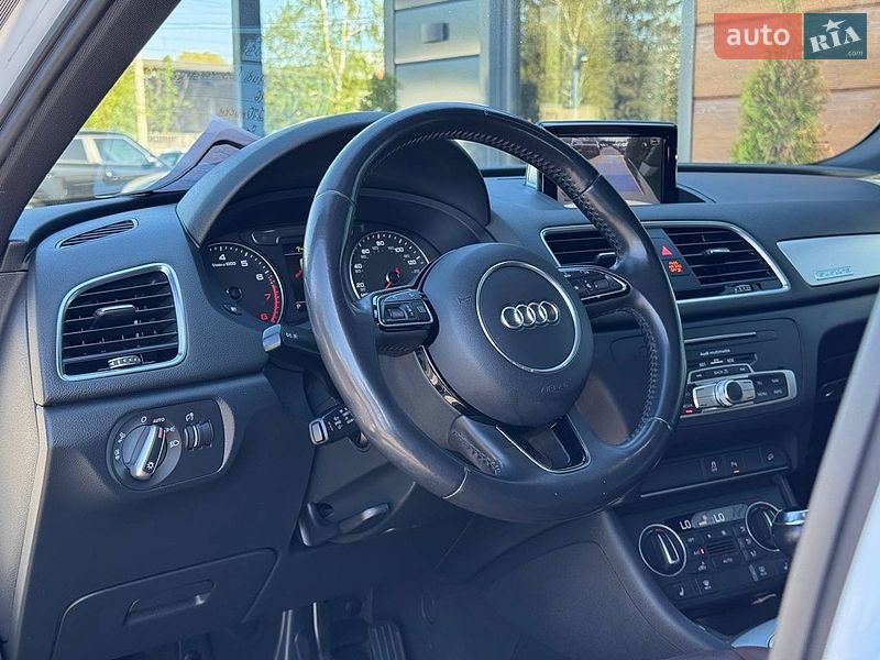 Внедорожник / Кроссовер Audi Q3 2016 в Ровно