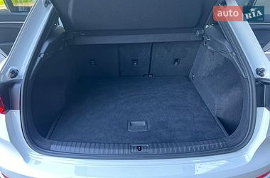 Внедорожник / Кроссовер Audi Q3 2020 в Киеве