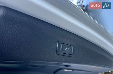 Внедорожник / Кроссовер Audi Q3 2020 в Киеве