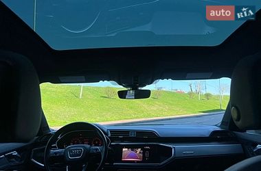 Внедорожник / Кроссовер Audi Q3 2020 в Киеве