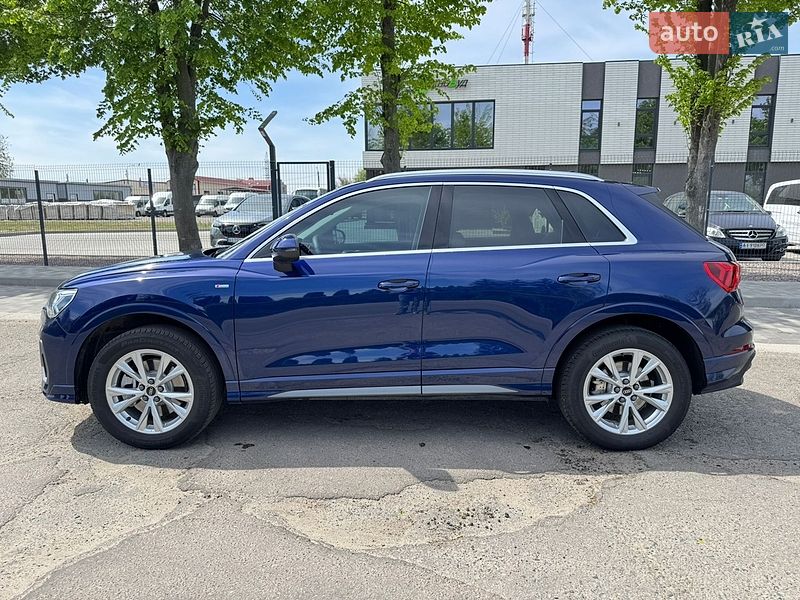 Внедорожник / Кроссовер Audi Q3 2024 в Белой Церкви