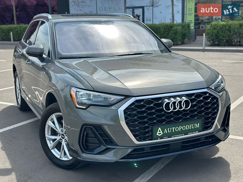 Внедорожник / Кроссовер Audi Q3 2020 в Киеве