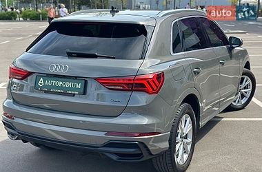 Внедорожник / Кроссовер Audi Q3 2020 в Киеве