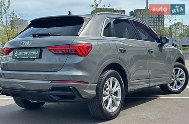 Внедорожник / Кроссовер Audi Q3 2020 в Киеве