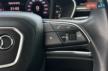 Внедорожник / Кроссовер Audi Q3 2020 в Киеве