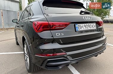 Внедорожник / Кроссовер Audi Q3 2019 в Одессе