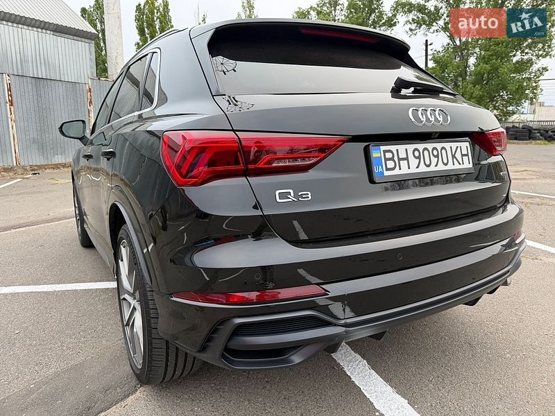 Внедорожник / Кроссовер Audi Q3 2019 в Одессе