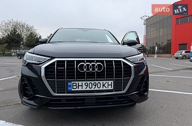 Внедорожник / Кроссовер Audi Q3 2019 в Одессе
