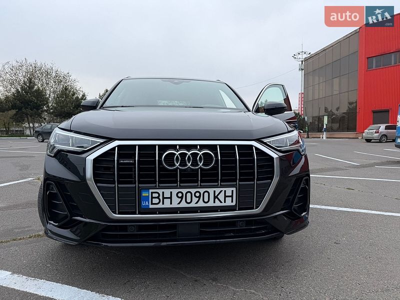 Внедорожник / Кроссовер Audi Q3 2019 в Одессе