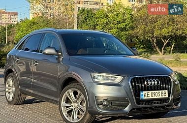 Внедорожник / Кроссовер Audi Q3 2015 в Днепре
