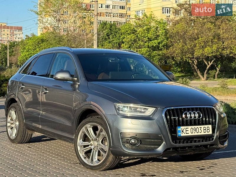 Внедорожник / Кроссовер Audi Q3 2015 в Днепре