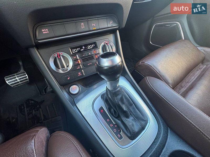 Внедорожник / Кроссовер Audi Q3 2015 в Днепре