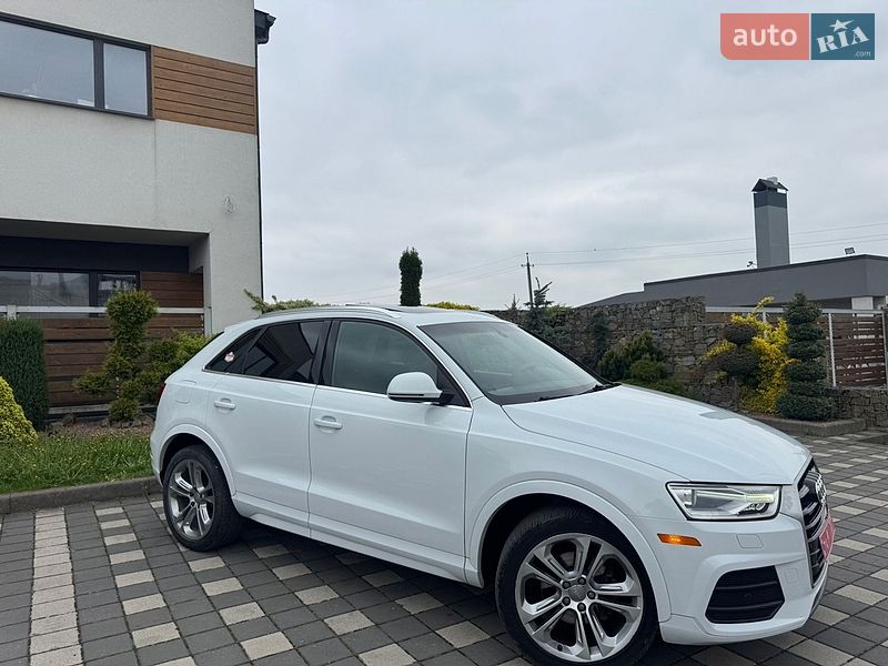 Внедорожник / Кроссовер Audi Q3 2017 в Стрые