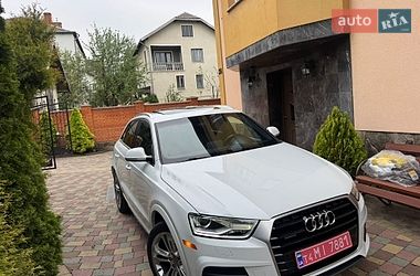 Внедорожник / Кроссовер Audi Q3 2017 в Стрые