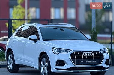 Позашляховик / Кросовер Audi Q3 2020 в Києві