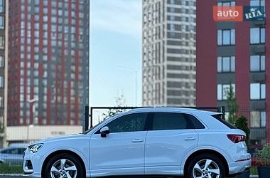 Позашляховик / Кросовер Audi Q3 2020 в Києві