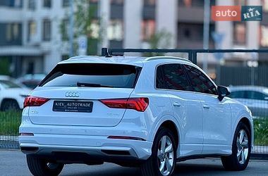 Позашляховик / Кросовер Audi Q3 2020 в Києві