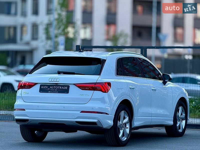 Позашляховик / Кросовер Audi Q3 2020 в Києві