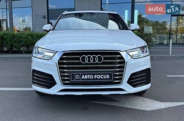 Внедорожник / Кроссовер Audi Q3 2017 в Киеве