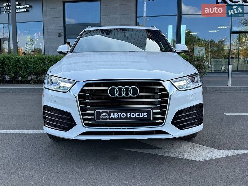 Внедорожник / Кроссовер Audi Q3 2017 в Киеве