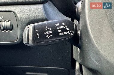 Внедорожник / Кроссовер Audi Q3 2017 в Киеве