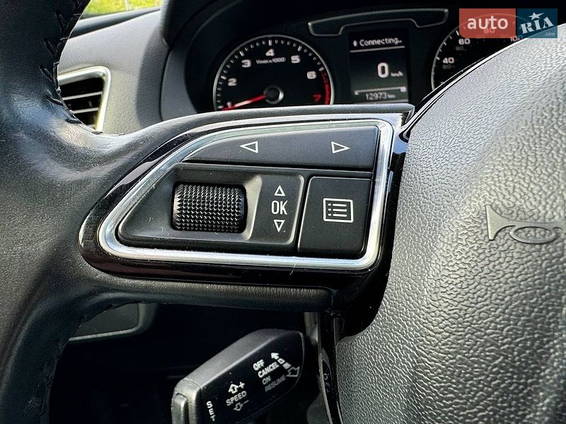 Внедорожник / Кроссовер Audi Q3 2017 в Киеве