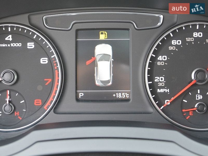 Позашляховик / Кросовер Audi Q3 2016 в Києві