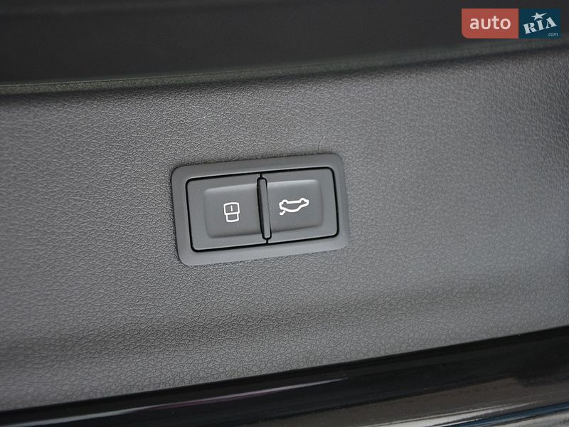 Позашляховик / Кросовер Audi Q3 2016 в Києві