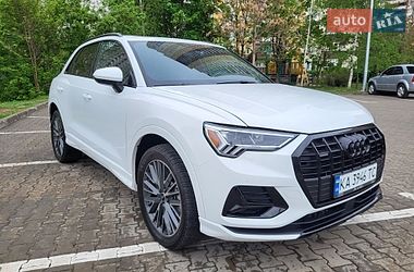 Внедорожник / Кроссовер Audi Q3 2022 в Киеве