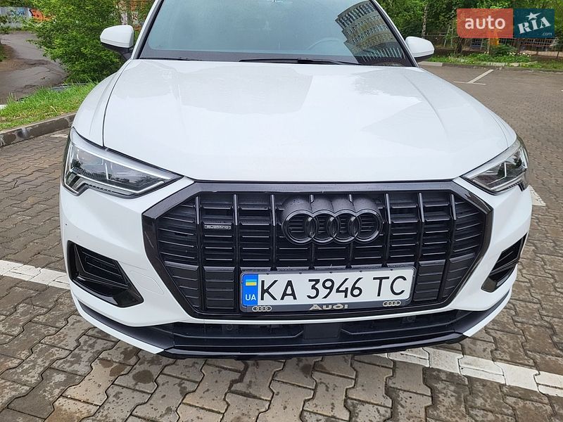 Внедорожник / Кроссовер Audi Q3 2022 в Киеве