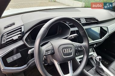 Внедорожник / Кроссовер Audi Q3 2022 в Киеве