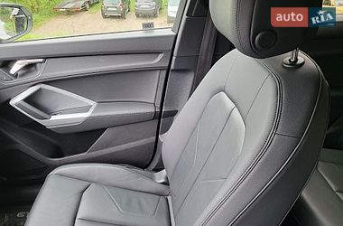Внедорожник / Кроссовер Audi Q3 2022 в Киеве