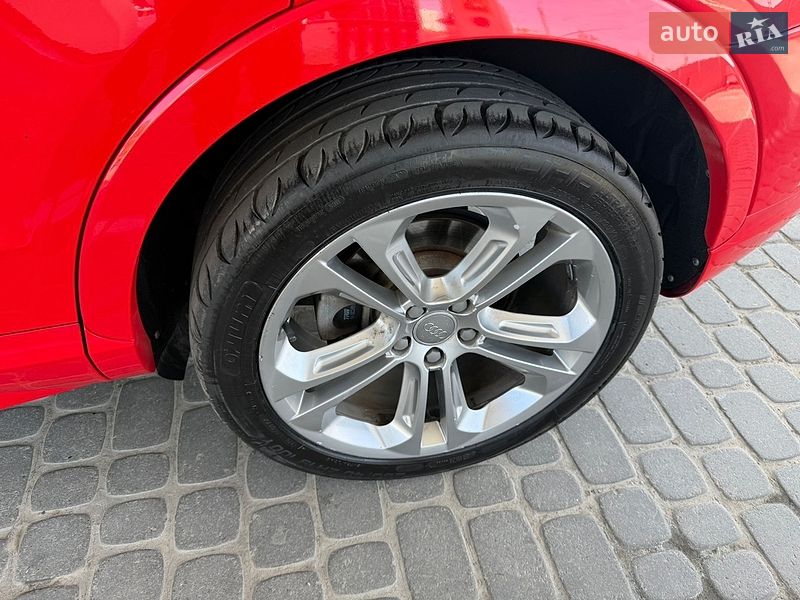 Внедорожник / Кроссовер Audi Q3 2016 в Львове