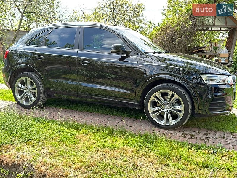 Внедорожник / Кроссовер Audi Q3 2017 в Каменском