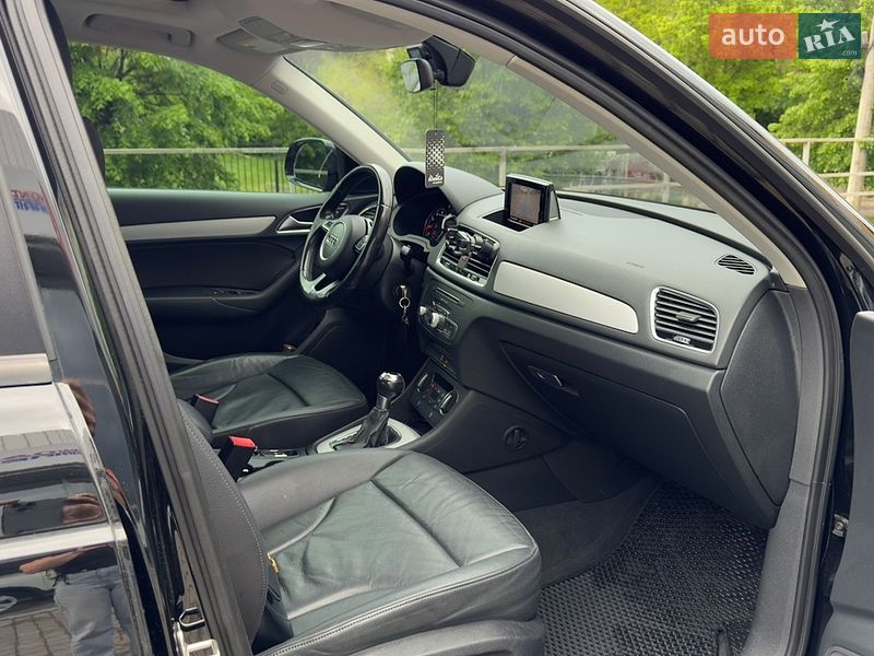Внедорожник / Кроссовер Audi Q3 2017 в Черновцах