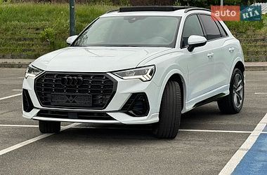 Позашляховик / Кросовер Audi Q3 2023 в Києві