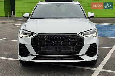 Внедорожник / Кроссовер Audi Q3 2023 в Киеве