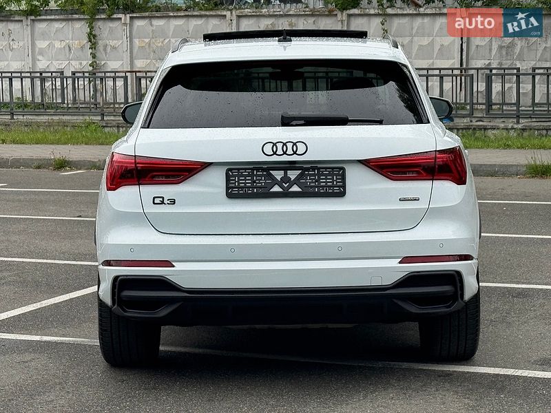 Внедорожник / Кроссовер Audi Q3 2023 в Киеве