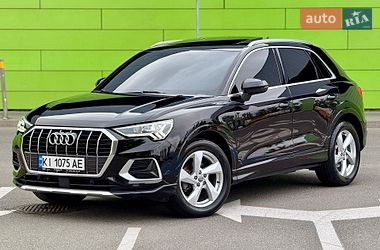 Внедорожник / Кроссовер Audi Q3 2020 в Киеве