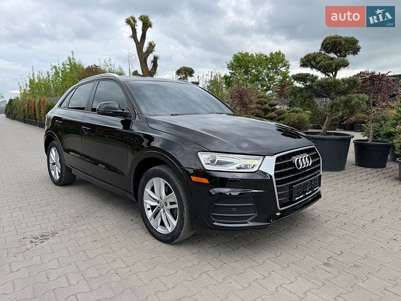 Внедорожник / Кроссовер Audi Q3 2017 в Луцке