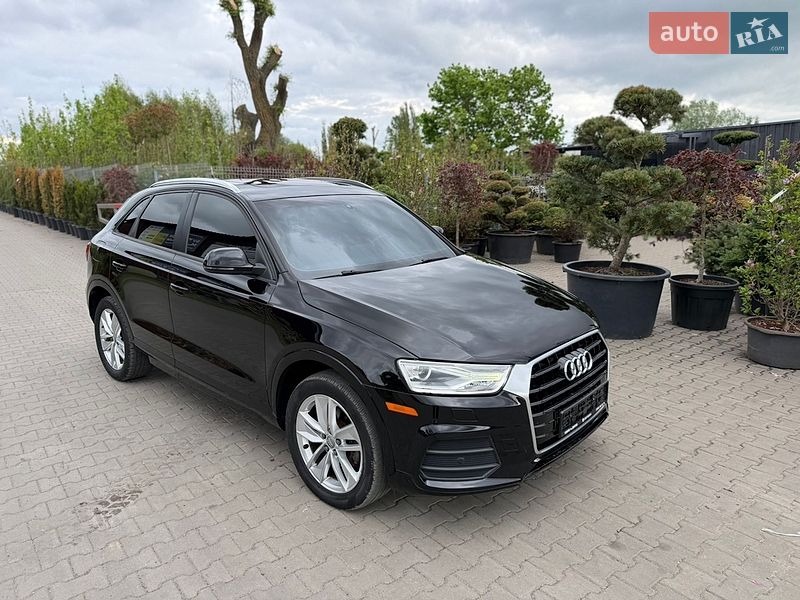 Внедорожник / Кроссовер Audi Q3 2017 в Луцке