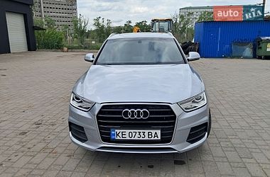 Внедорожник / Кроссовер Audi Q3 2015 в Днепре